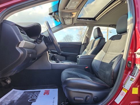 Used 2017 Toyota Camry XSE image 13