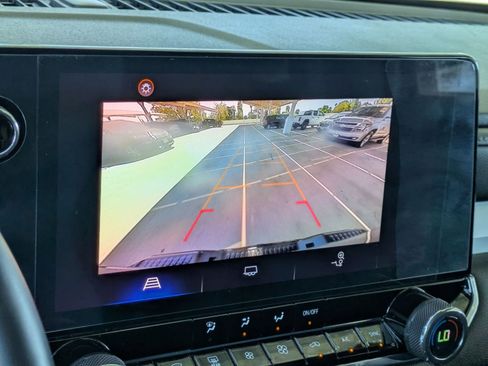 Used 2024 Chevrolet Colorado LT w/ LT Convenience Package RWD image 19