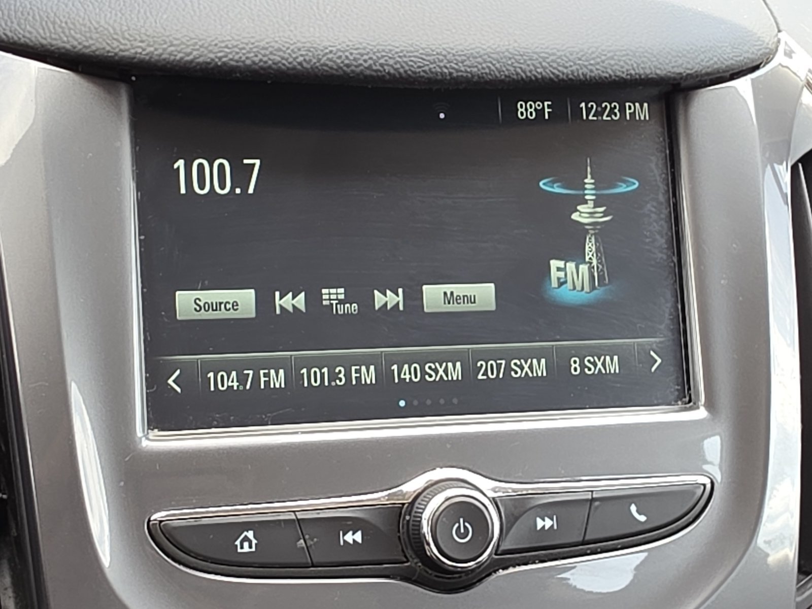 Used 2018 Chevrolet Cruze LT w/ Convenience Package FWD image 24