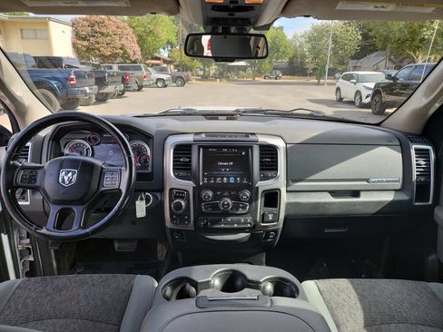 Used 2017 RAM 1500 Big Horn AWD/4WD image 25