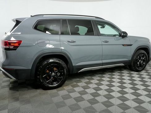 Certified 2025 Volkswagen Atlas Peak Edition SE image 20