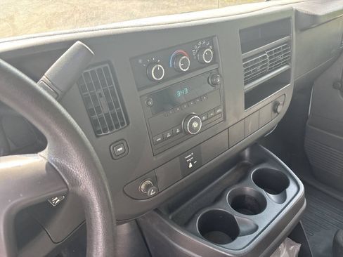 Used 2014 Chevrolet Express 3500 Extended RWD image 14