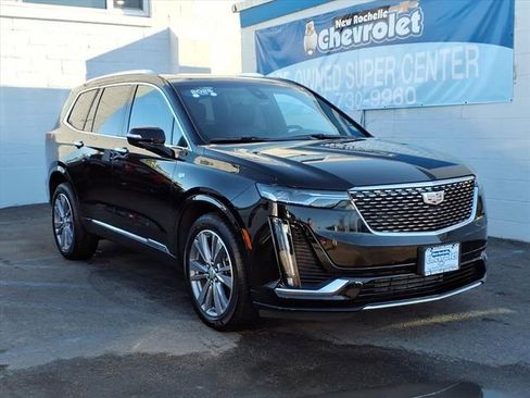 Used 2025 Cadillac XT6 Premium Luxury image 1