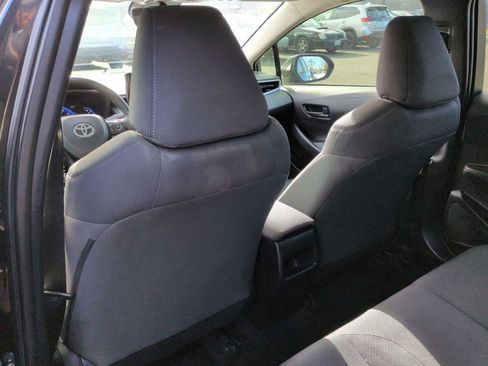 Used 2022 Toyota Corolla LE image 17