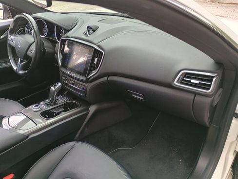 Used 2019 Maserati Ghibli S Q4 AWD/4WD image 32