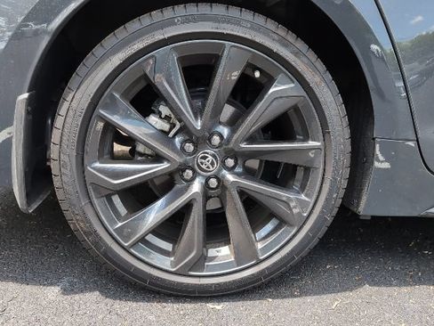 Used 2023 Toyota Corolla SE FWD image 5