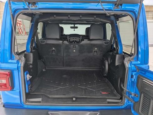 Used 2021 Jeep Wrangler Unlimited Rubicon AWD/4WD image 12