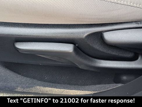 Used 2015 Toyota Corolla LE FWD image 22