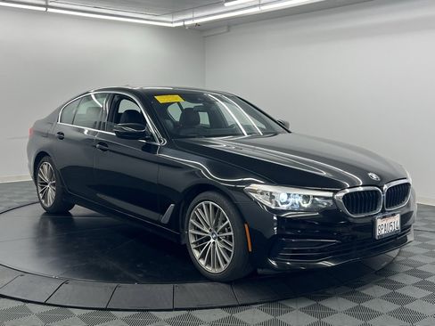 Used 2020 BMW 530i w/ Convenience Package image 2