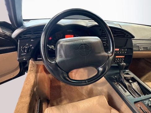 Used 1994 Chevrolet Corvette Convertible RWD image 11