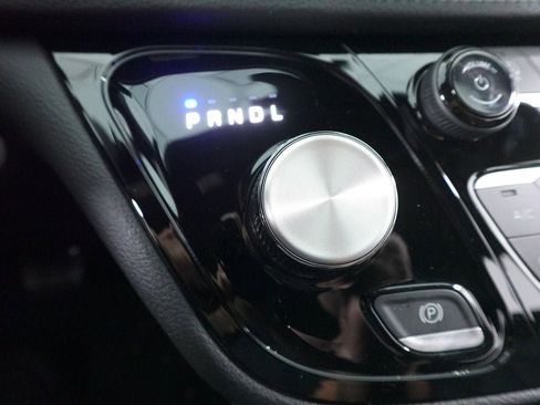 New 2026 Chrysler Pacifica Select w/ S Appearance Package FWD image 22