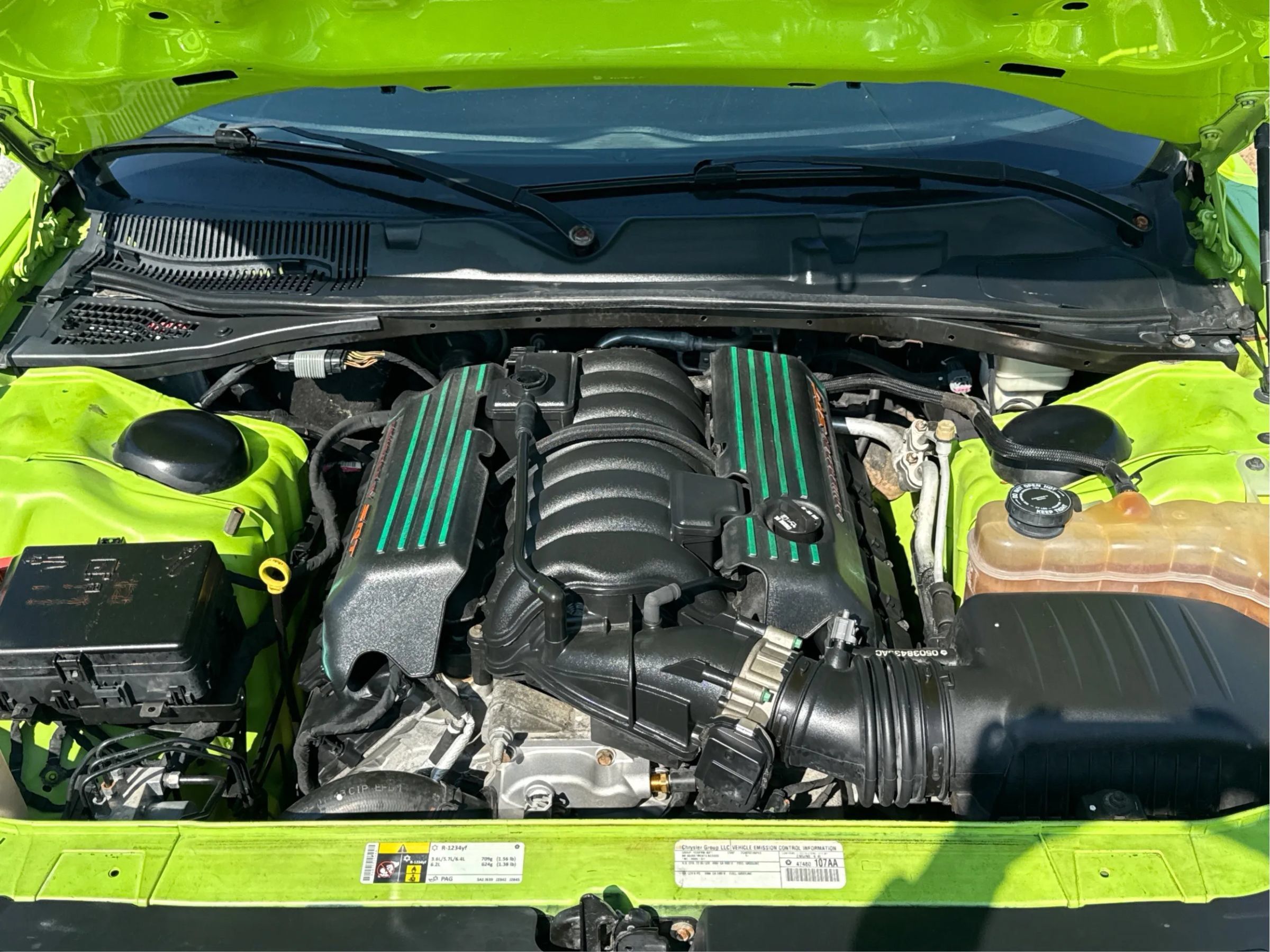 Used 2015 Dodge Challenger R/T Scat Pack w/ Leather Interior Group RWD image 9