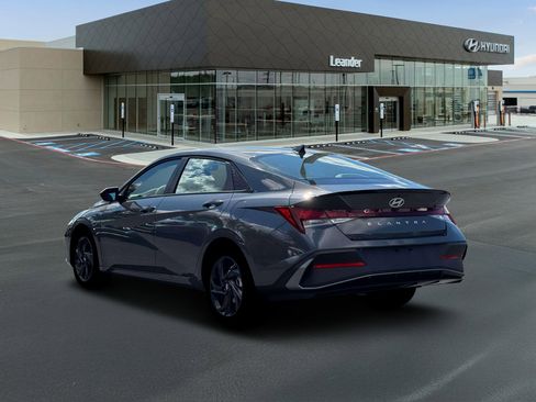 New 2026 Hyundai Elantra Sport image 5