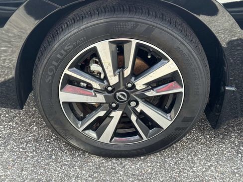 Certified 2025 Nissan Versa SV w/ Trunk Package image 11