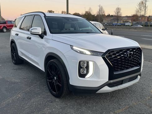 Used 2020 Hyundai Palisade SEL w/ Convenience Package image 3