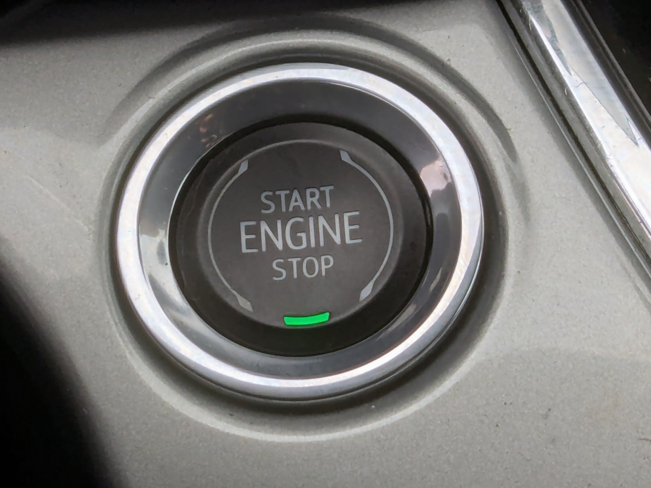 Used 2025 Chevrolet Trax LT FWD image 28