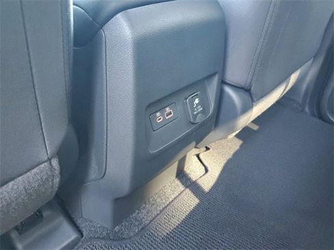 Certified 2024 Nissan Frontier SV w/ SV Convenience Package image 9