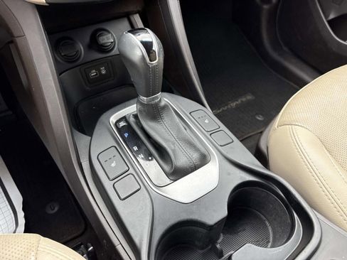 Used 2018 Hyundai Santa Fe Sport FWD image 34