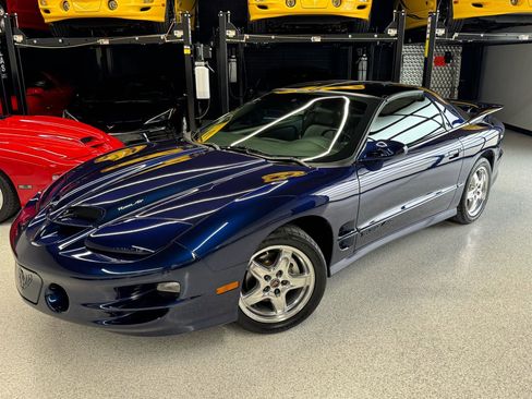 Used 2002 Pontiac Firebird Trans Am RWD image 2