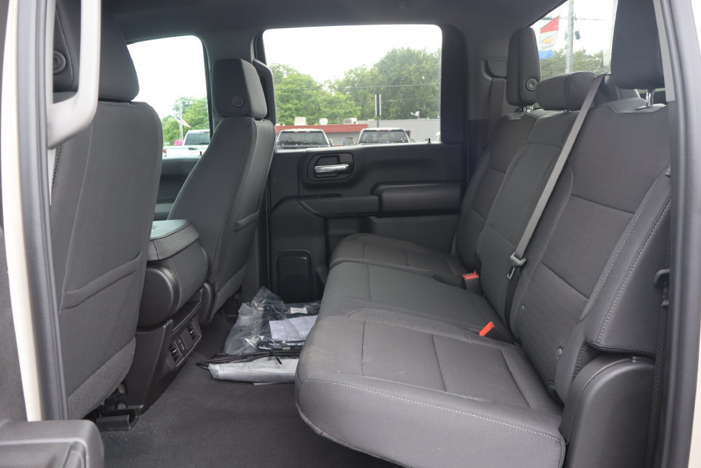New 2026 Chevrolet Silverado 2500 Custom w/ Custom Value Package AWD/4WD image 18