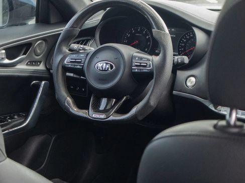 Used 2018 Kia Stinger GT1 AWD/4WD image 21