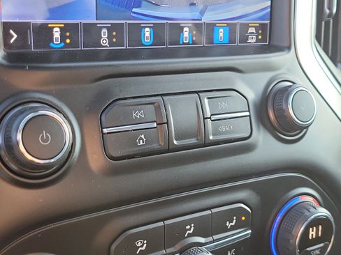 Used 2021 Chevrolet Silverado 1500 LTZ w/ Technology Package image 32