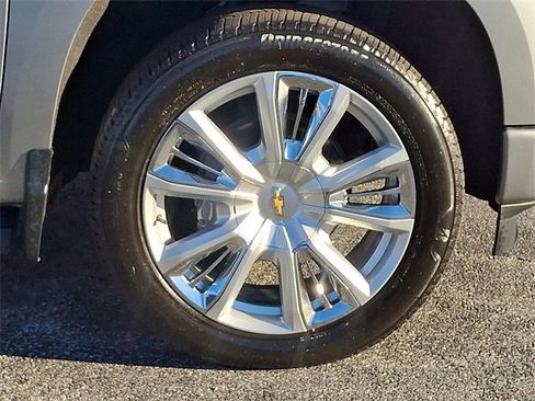 Used 2024 Chevrolet Silverado 1500 High Country w/ High Country Premium Package image 8