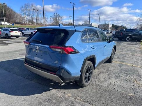 Used 2023 Toyota RAV4 SE w/ Convenience Package image 3