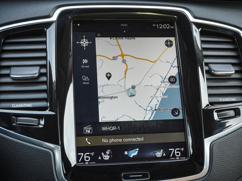 Used 2016 Volvo XC90 T6 Momentum w/ Protection Package Plus image 23