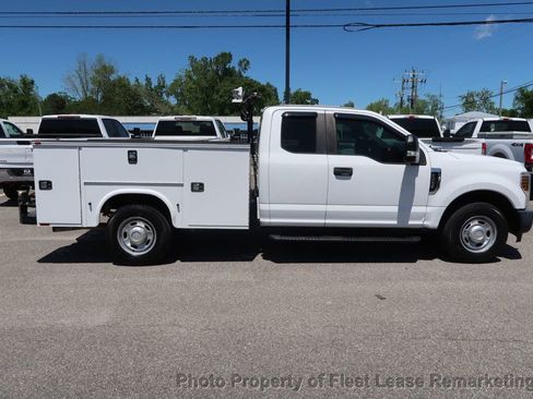 Used 2018 Ford F250 XL w/ Power Equipment Group RWD image 6
