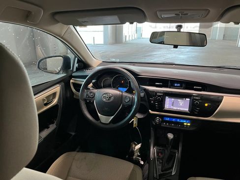 Used 2016 Toyota Corolla LE FWD image 34