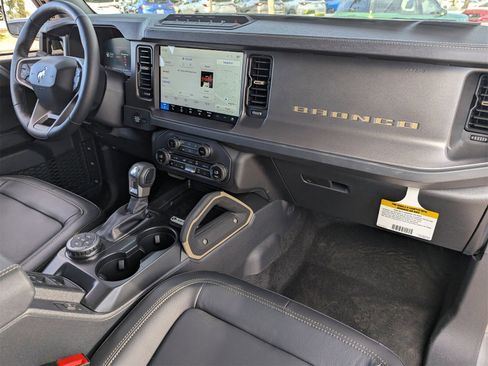 New 2025 Ford Bronco Badlands image 39