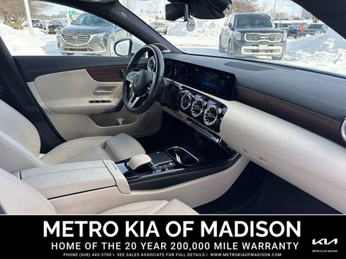 Used 2023 Mercedes-Benz CLA 250 4MATIC image 33