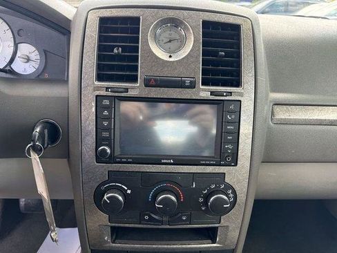Used 2008 Chrysler 300 Touring RWD image 27