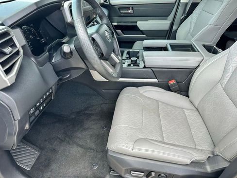 Used 2024 Toyota Tundra Limited AWD/4WD image 6