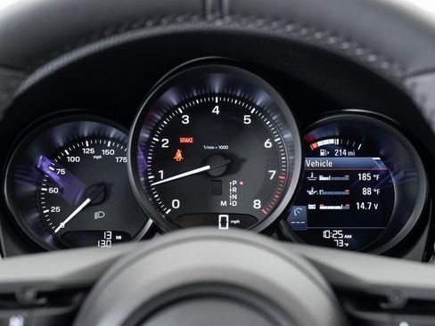 Certified 2025 Porsche Macan image 15