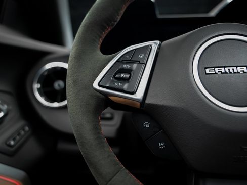 Used 2022 Chevrolet Camaro ZL1 RWD image 44