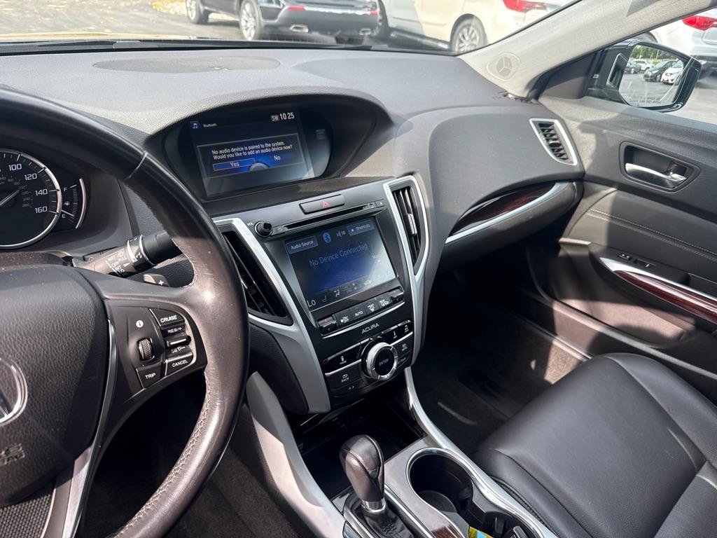 Used 2017 Acura TLX FWD image 11