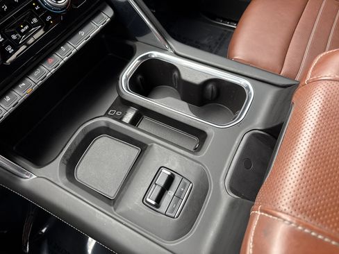 Used 2024 GMC Sierra 2500 Denali Ultimate image 24