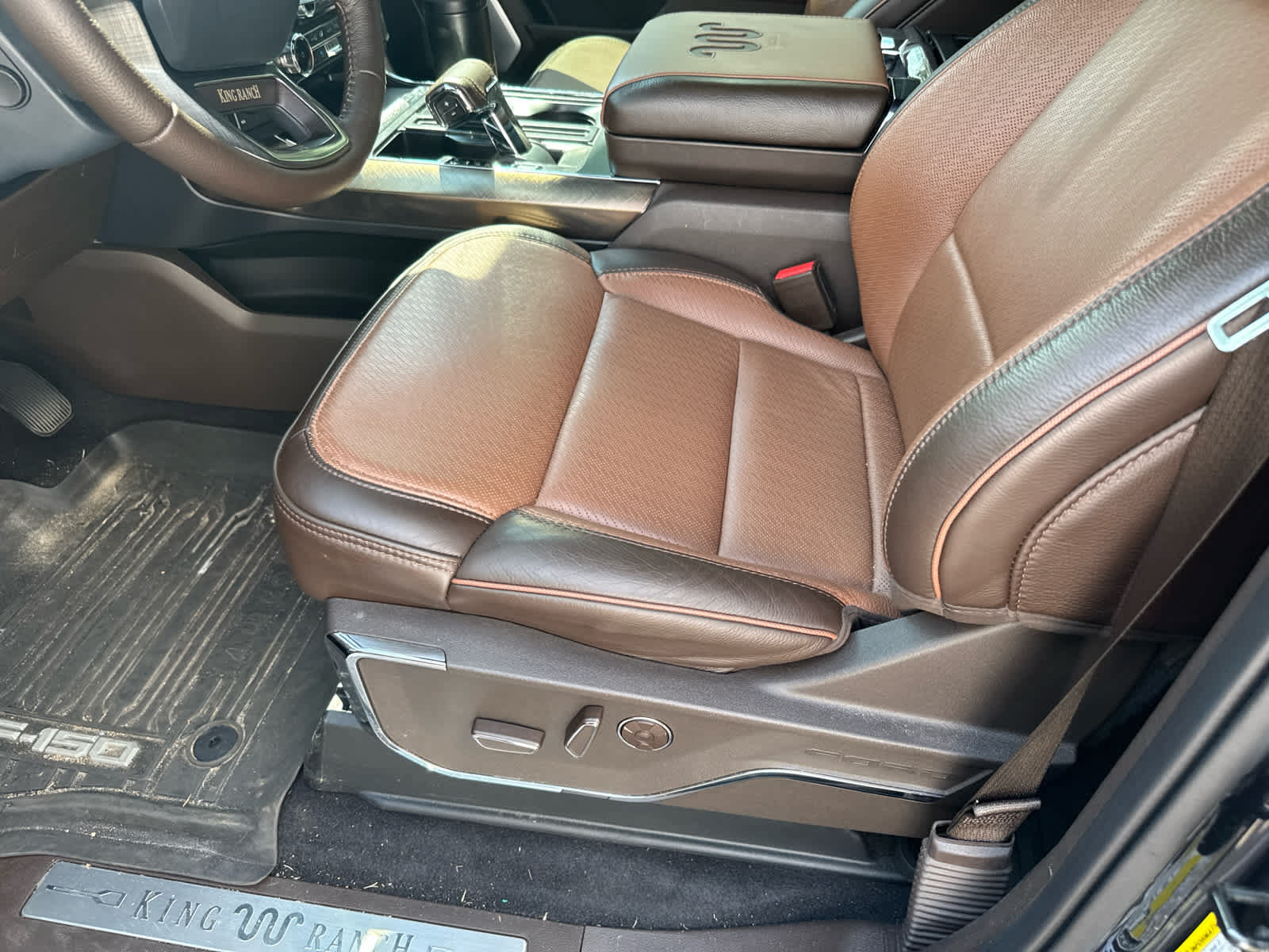 Used 2025 Ford F150 King Ranch w/ FX4 Off-Road Package AWD/4WD image 7