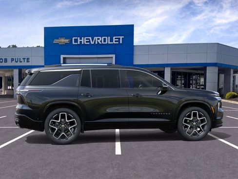 New 2026 Chevrolet Traverse High Country w/ LPO, Floor Liner Package FWD image 5