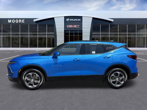 Used 2024 Chevrolet Blazer LT w/ Convenience Package FWD image 6