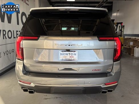 Used 2025 GMC Yukon Denali image 32