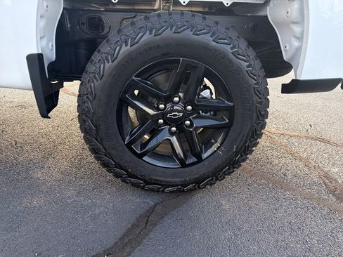 New 2026 Chevrolet Silverado 1500 Custom Trail Boss w/ Dark Appearance Package image 26