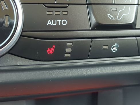 Certified 2024 Ford Maverick XLT w/ XLT Luxury Package image 20