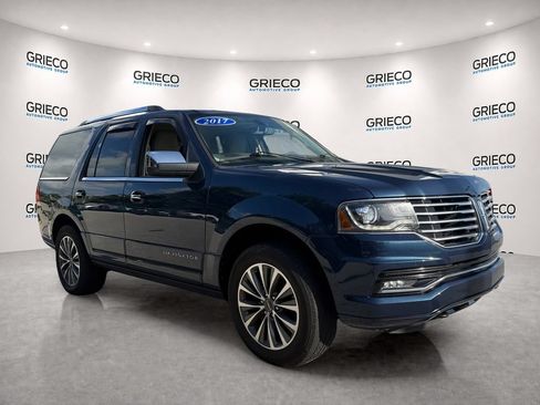 Used 2017 Lincoln Navigator Select RWD image 1