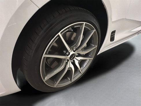 Certified 2025 Genesis G70 2.5T image 4