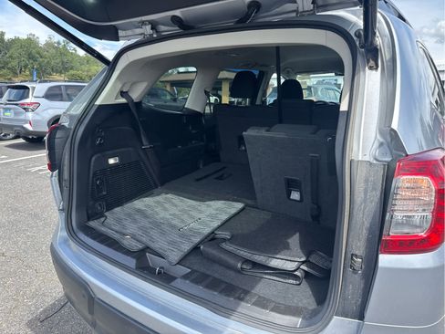 Used 2025 Subaru Ascent Premium AWD/4WD image 9