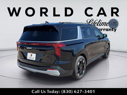 New 2026 Kia Carnival EX FWD image 17