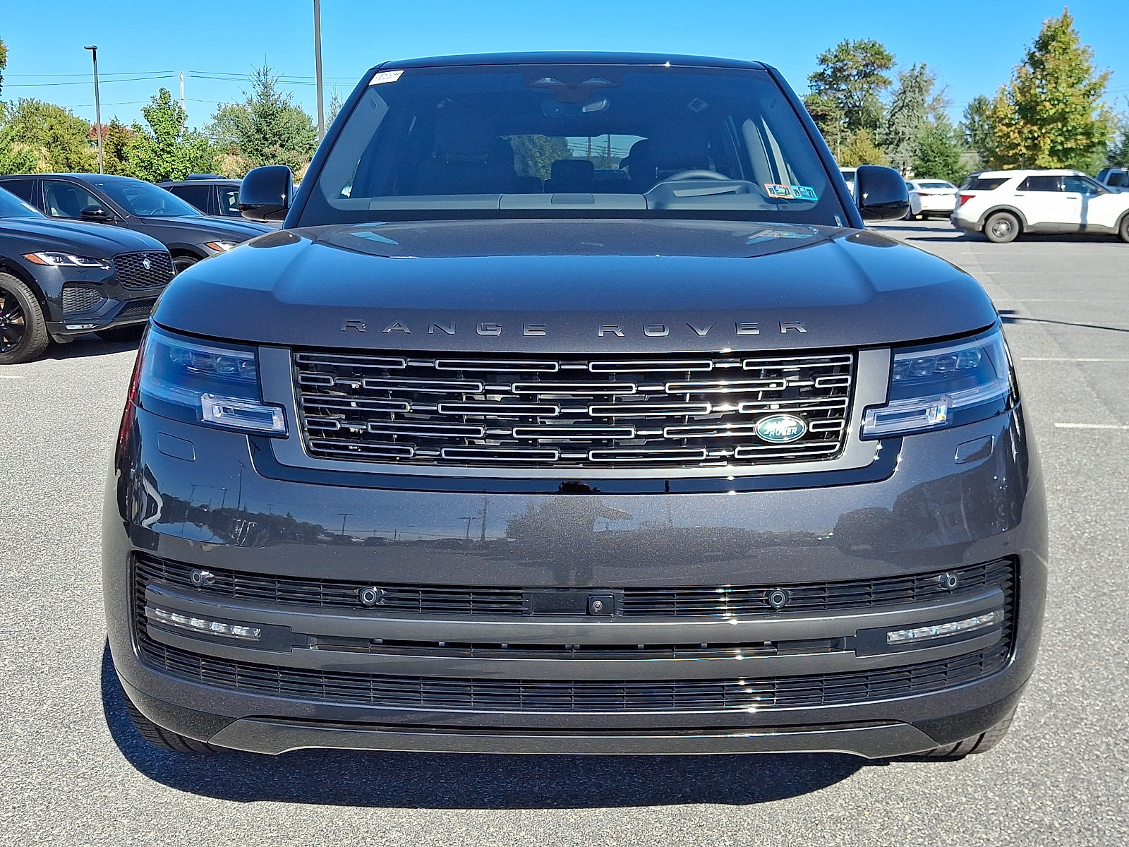 New 2027 Land Rover Range Rover Long Wheelbase SE AWD/4WD image 7